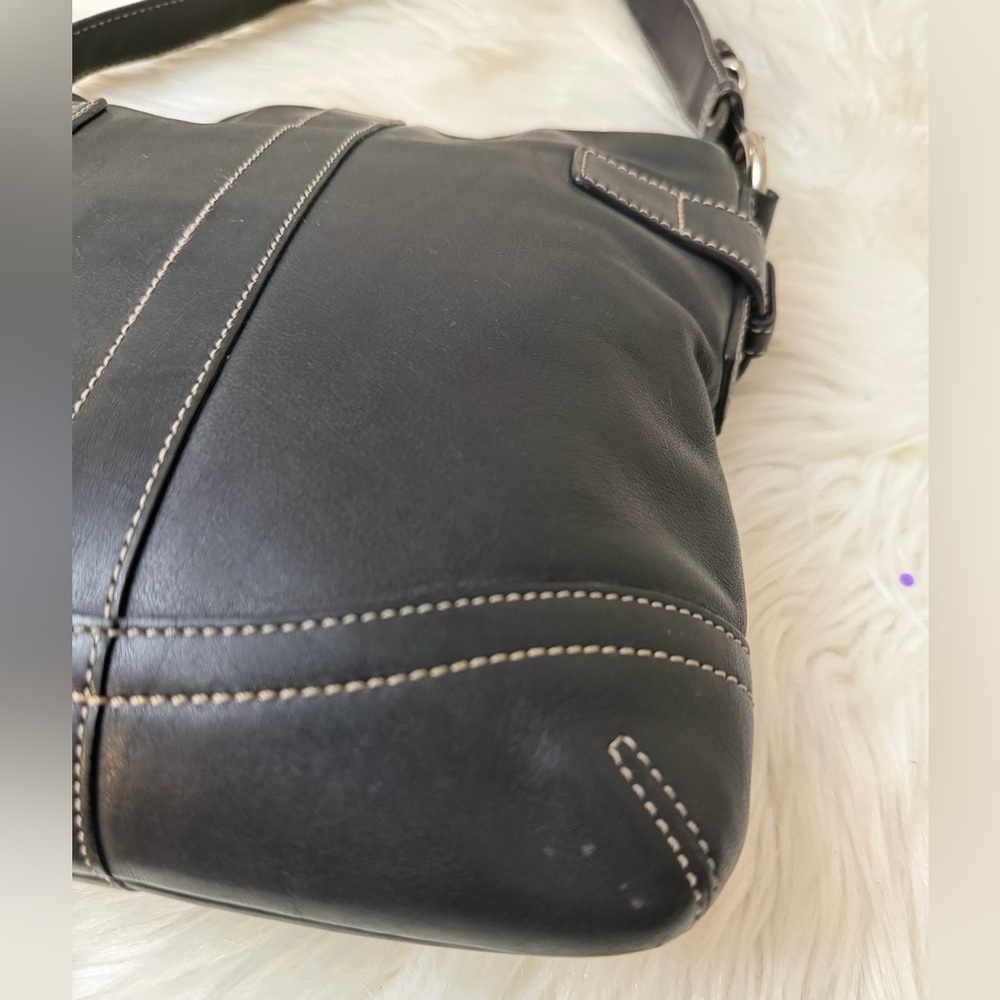 Vintage Coach#1453 Black Leather Shoulder Bag with Buckle Details - Picture 7 of 11